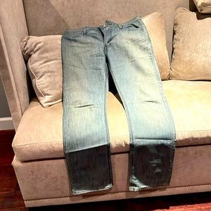 Levi’s Denizen Straight